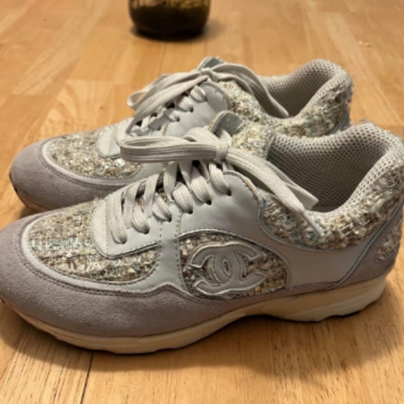 Chanel Tweed Shoes - Picture 2 of 3